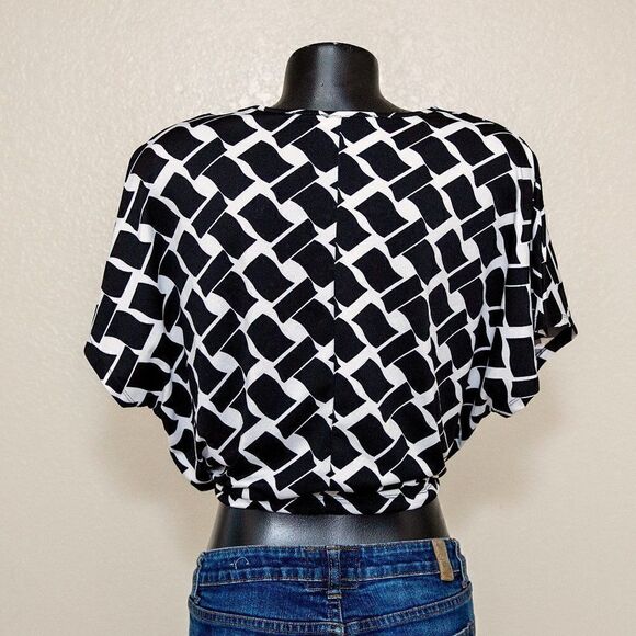 Daily Special Crop Top  - Picture 2 of 8